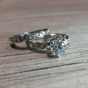 Engagement and wedding band set